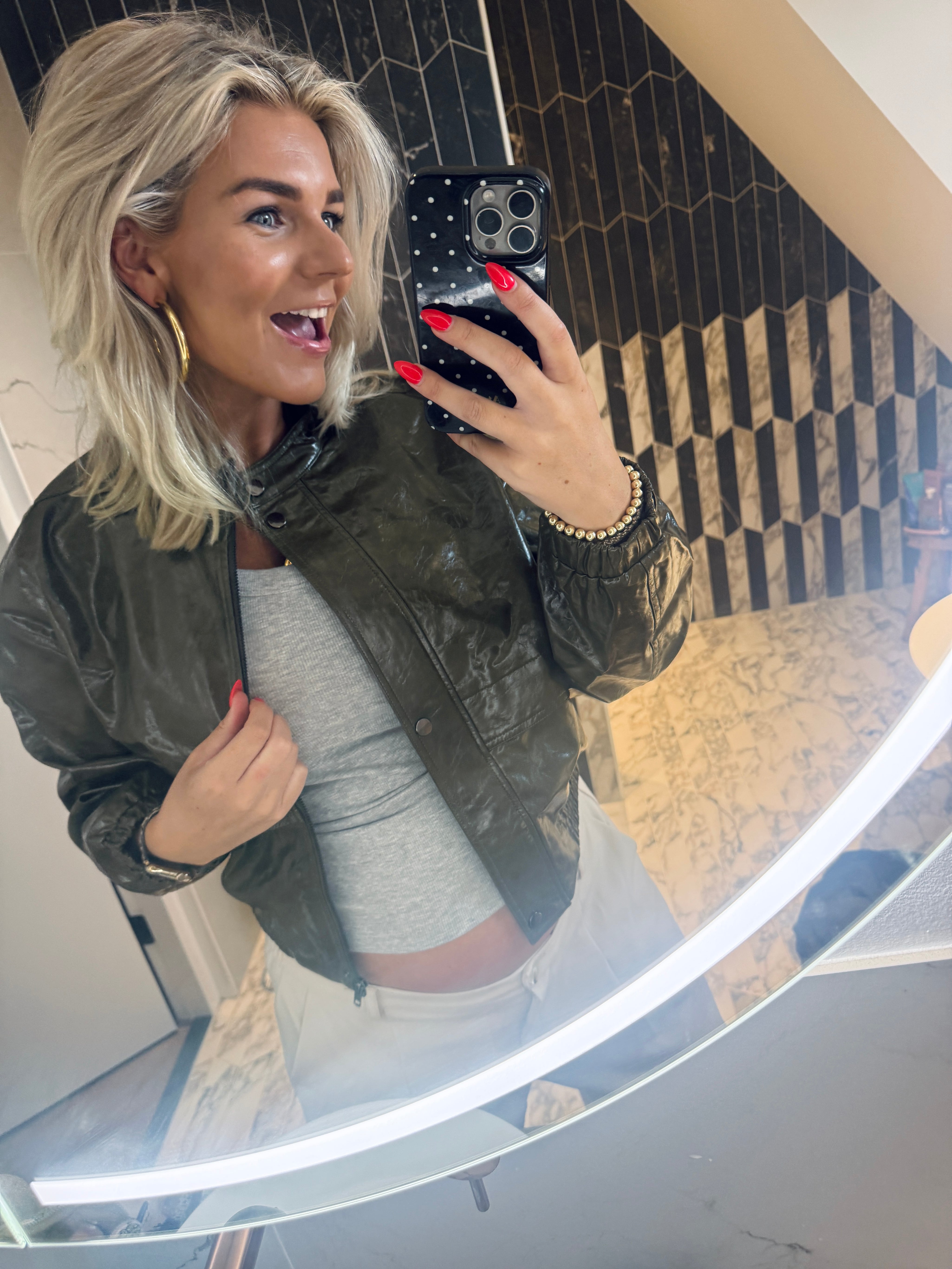 RihaCC Bomber