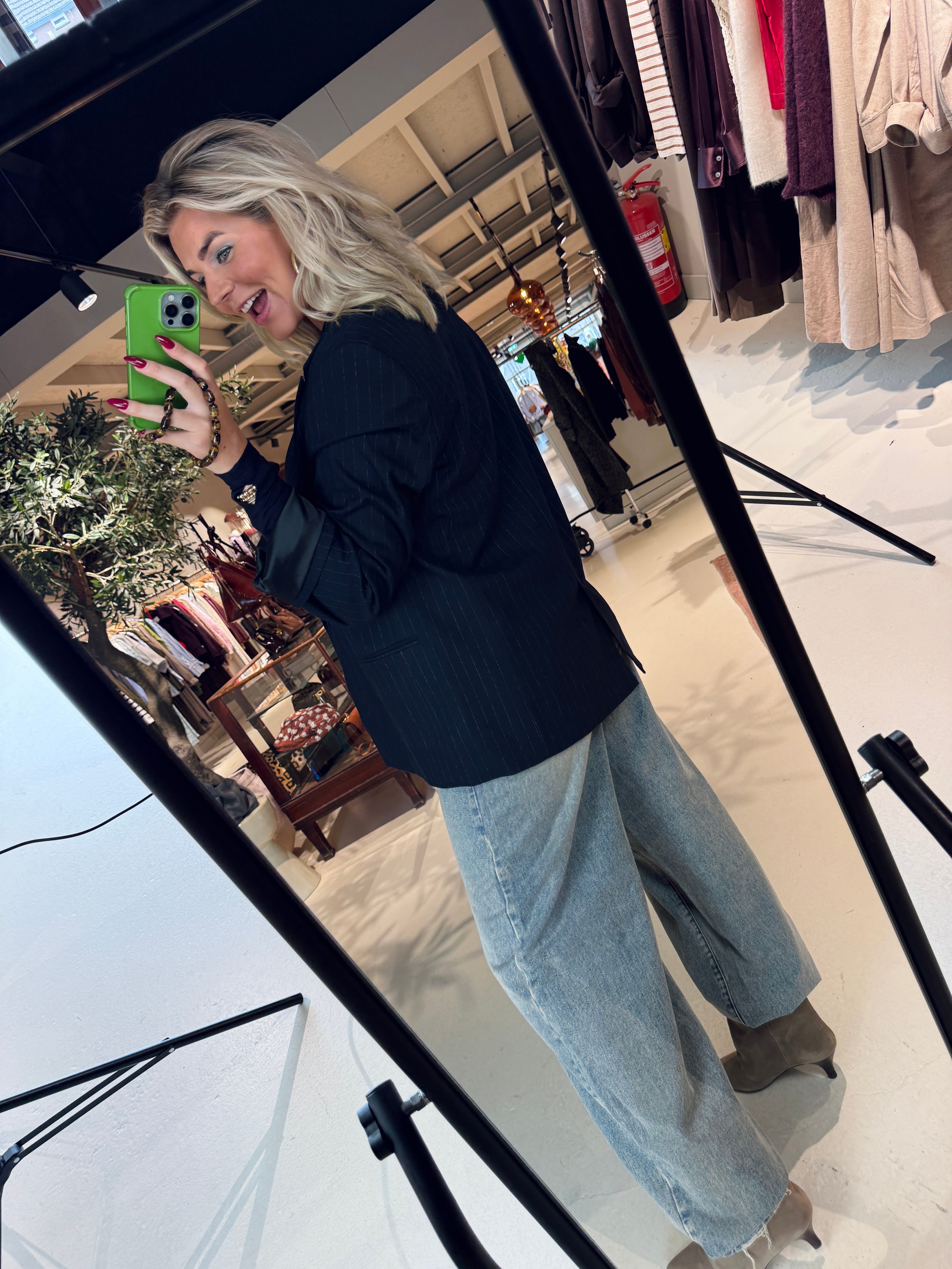 W26N1755 Blazer Penn&Ink N.Y. | RIXT