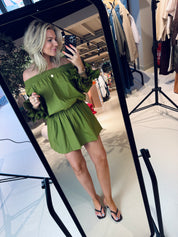 Jegan Off Shoulder Minidress in het groen voor dames van Essentiel Antwerp
