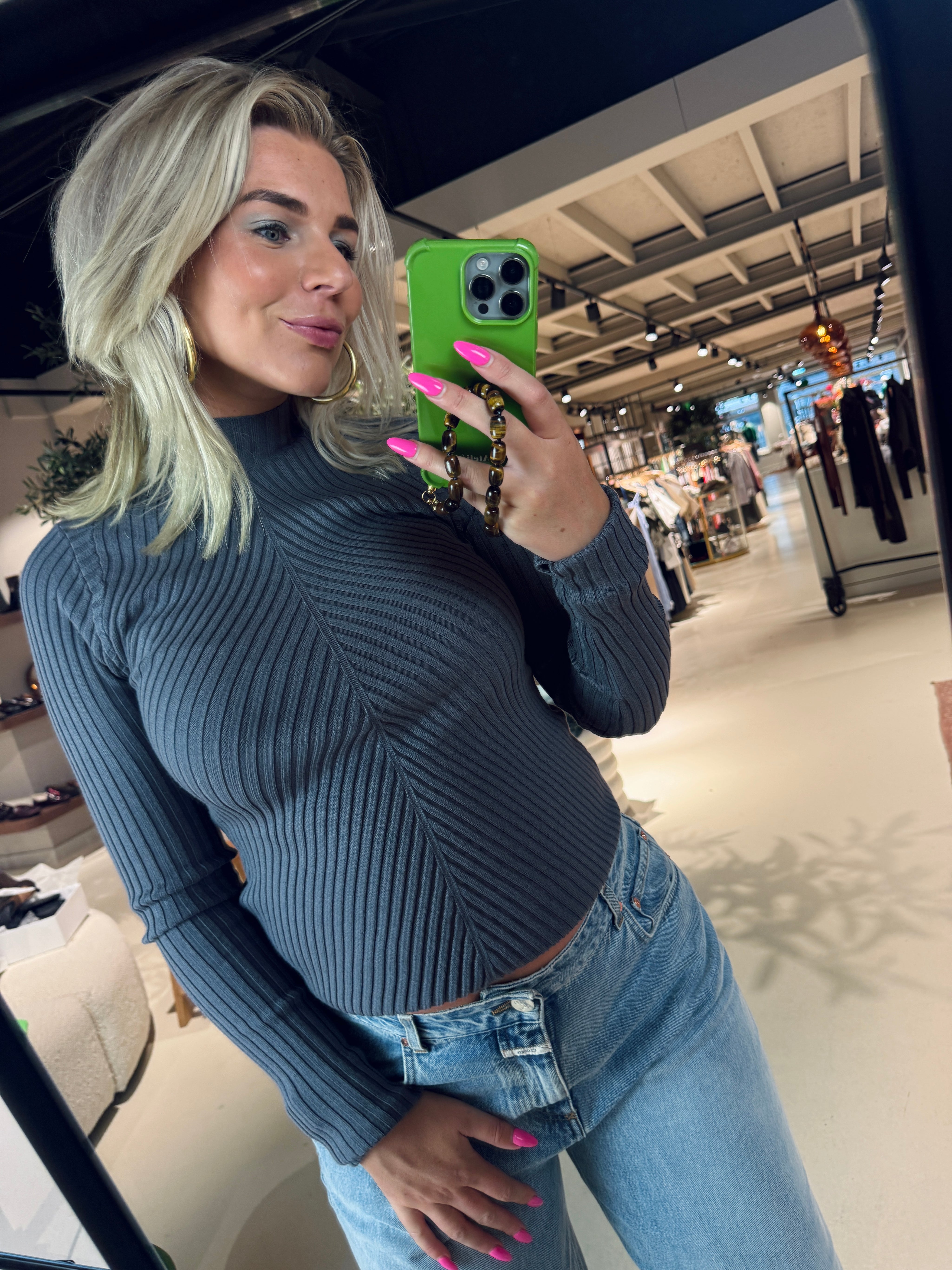Kinzy Top Ibana | RIXT