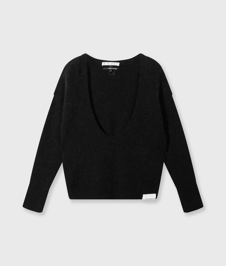 20-602-5201 Deep neck knit sweater - Black