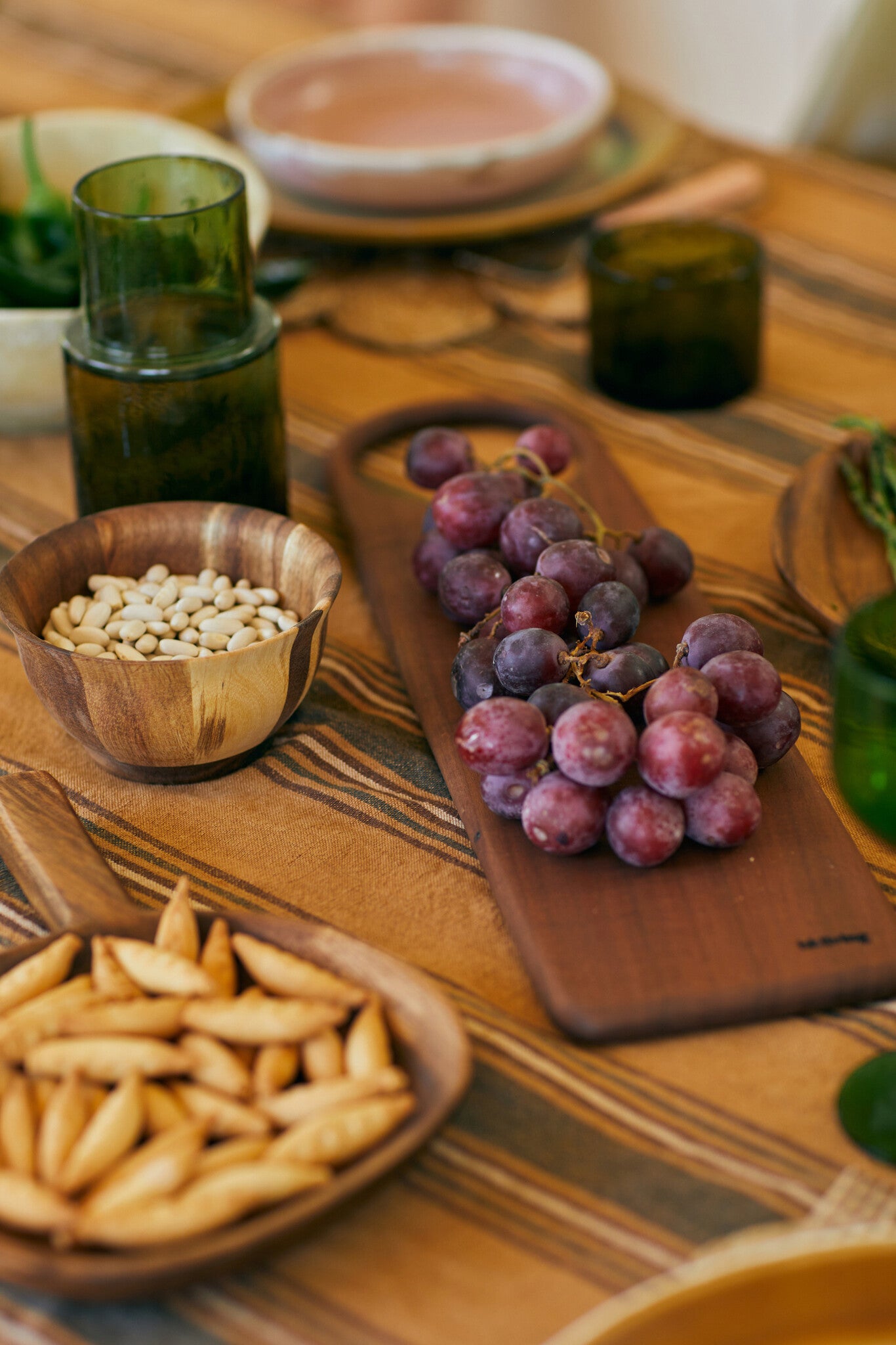 KBB0001 Acacia bread board S