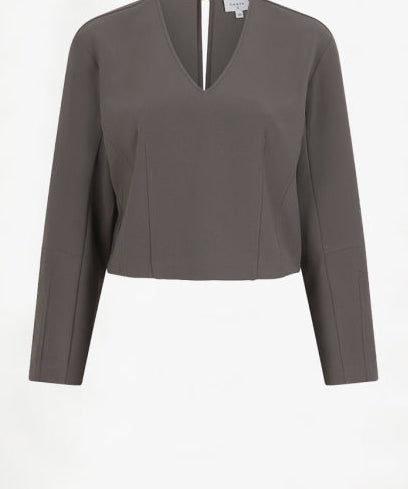 Cinder V-neck top van  het prachtige merk Dante6. Dit elegant getailleerde model is gemaakt van een gerecyclede polyestermix.