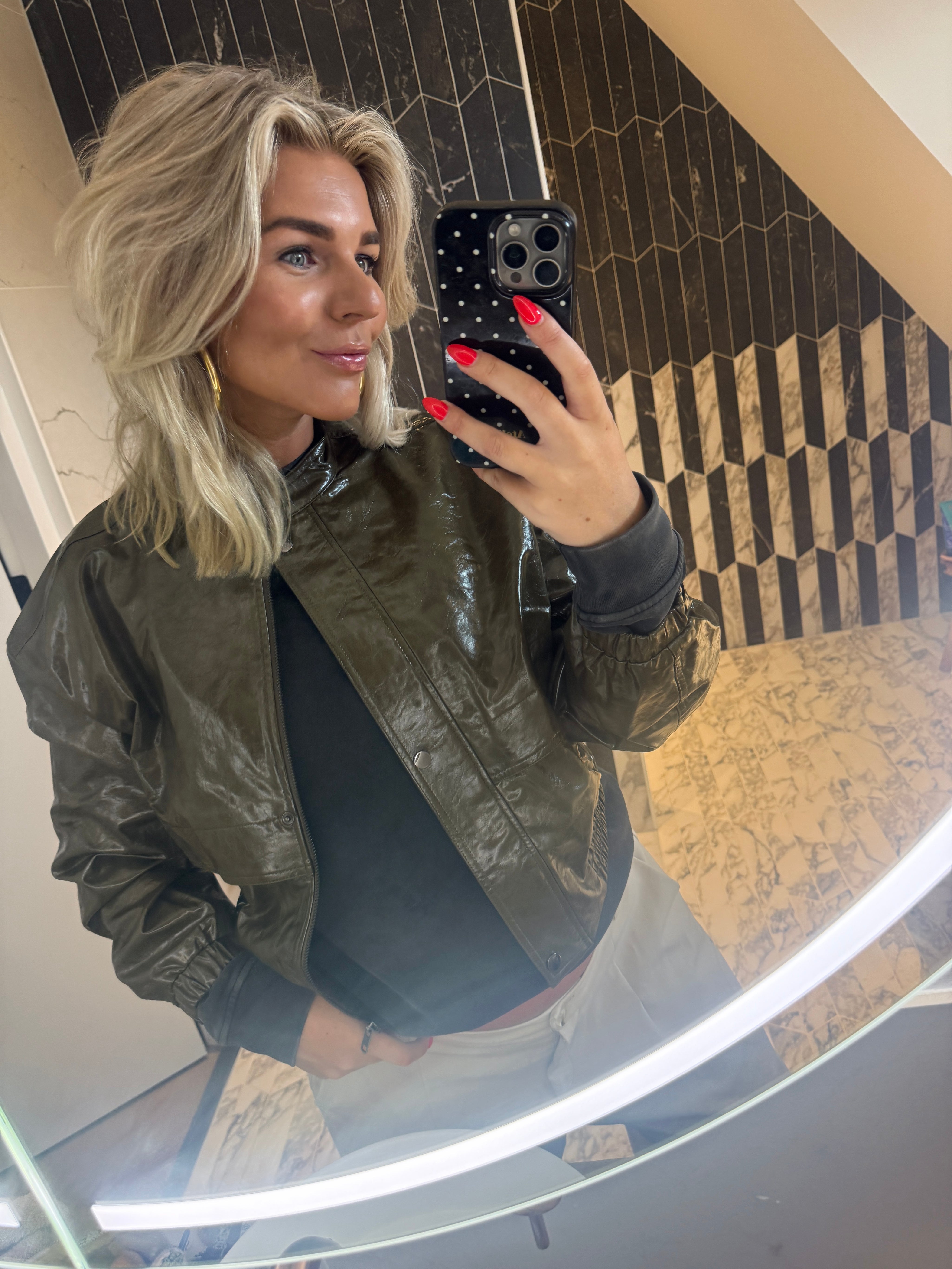 RihaCC Bomber