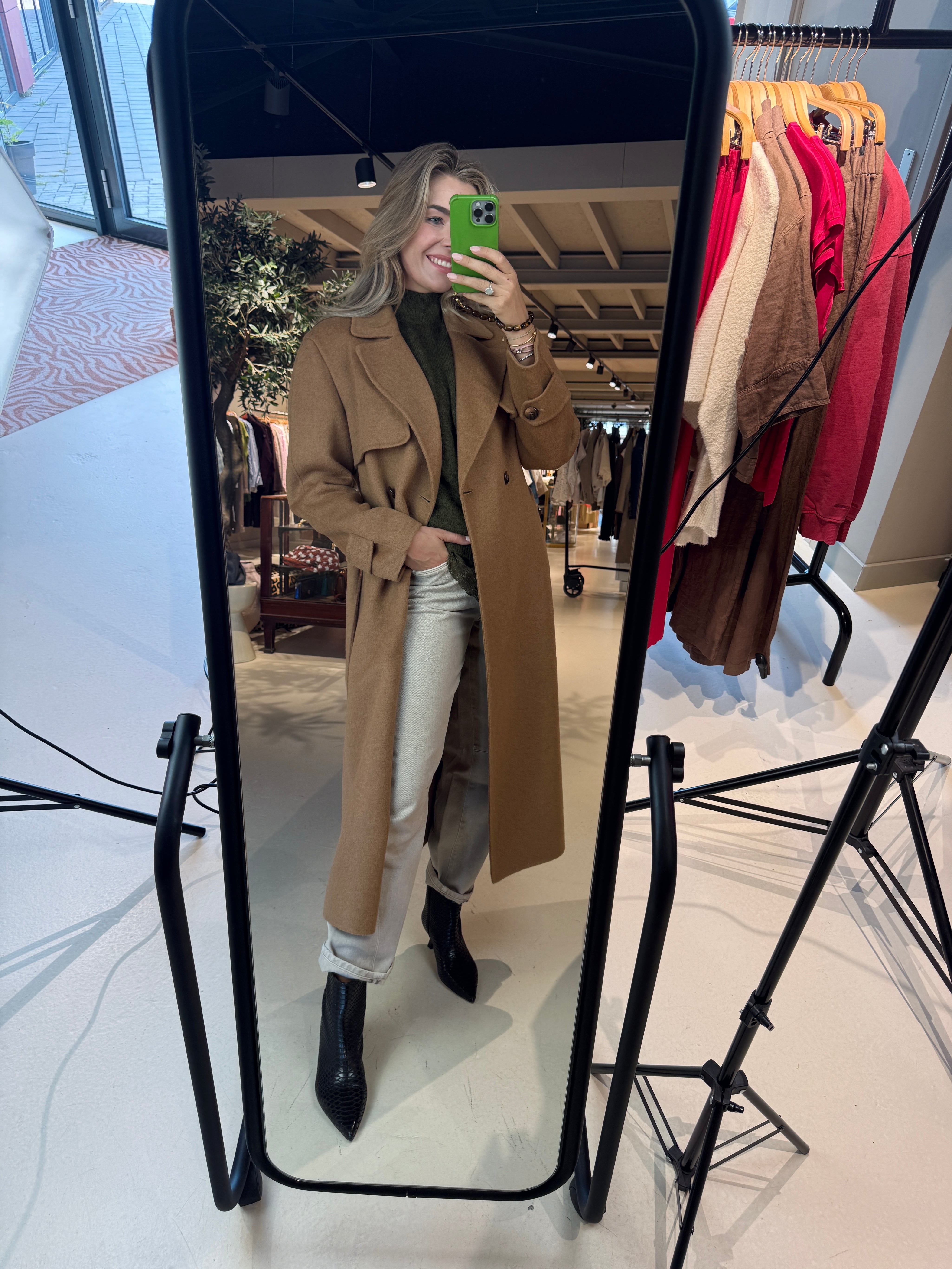 Celisa Coat Ibana | RIXT