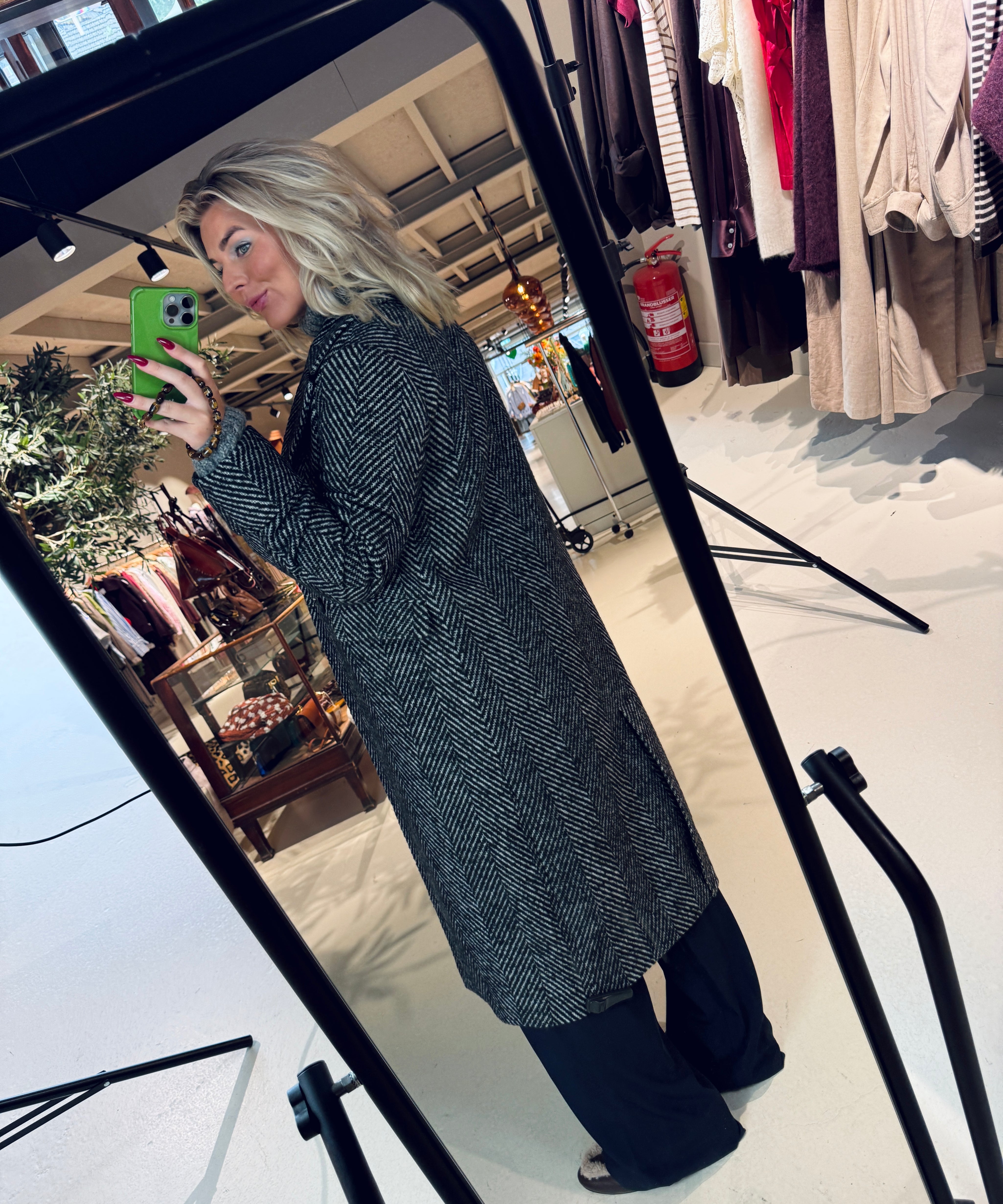 Chenni Coat Ibana | RIXT