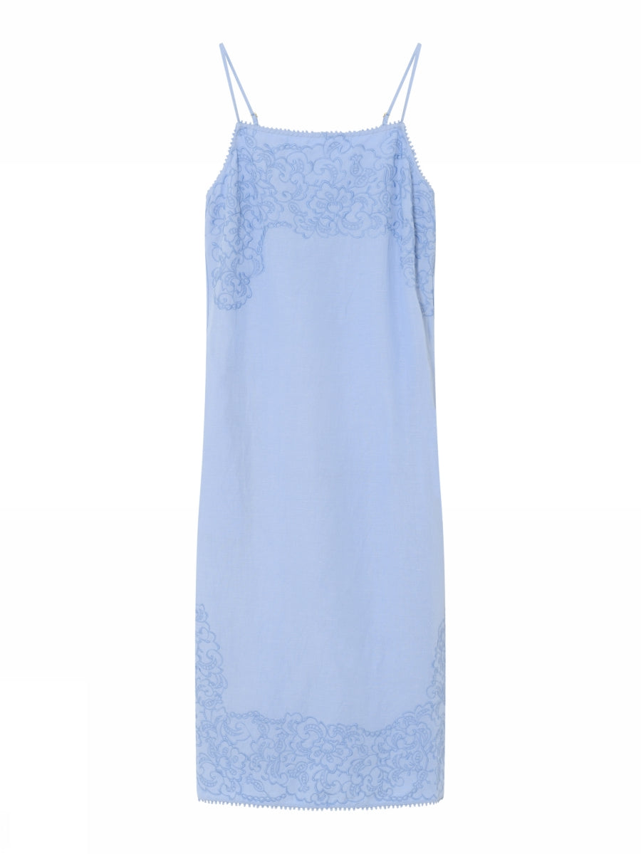 Loni knee strap dress licht blauw met dunne bandjes voor dames van Gustav