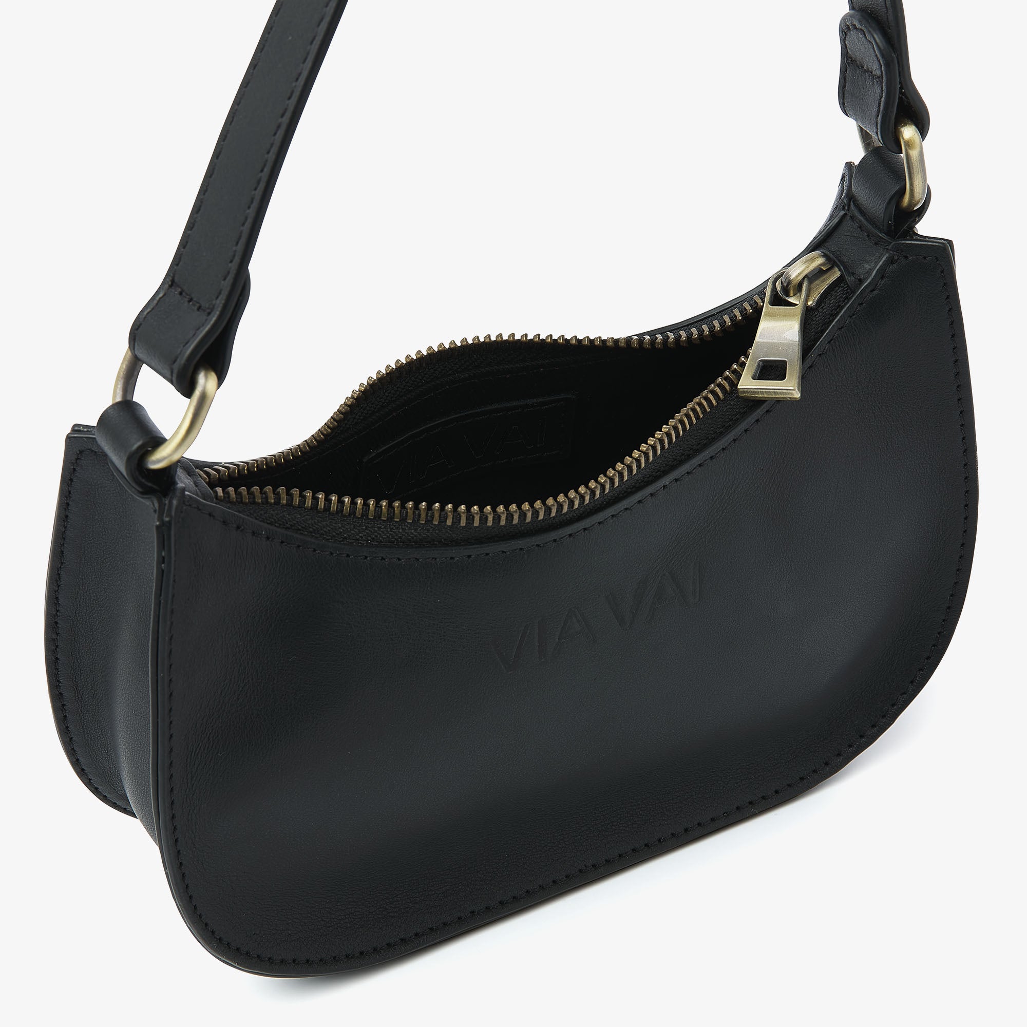 62241-01-901 Lizzy Harper - Lush - Black