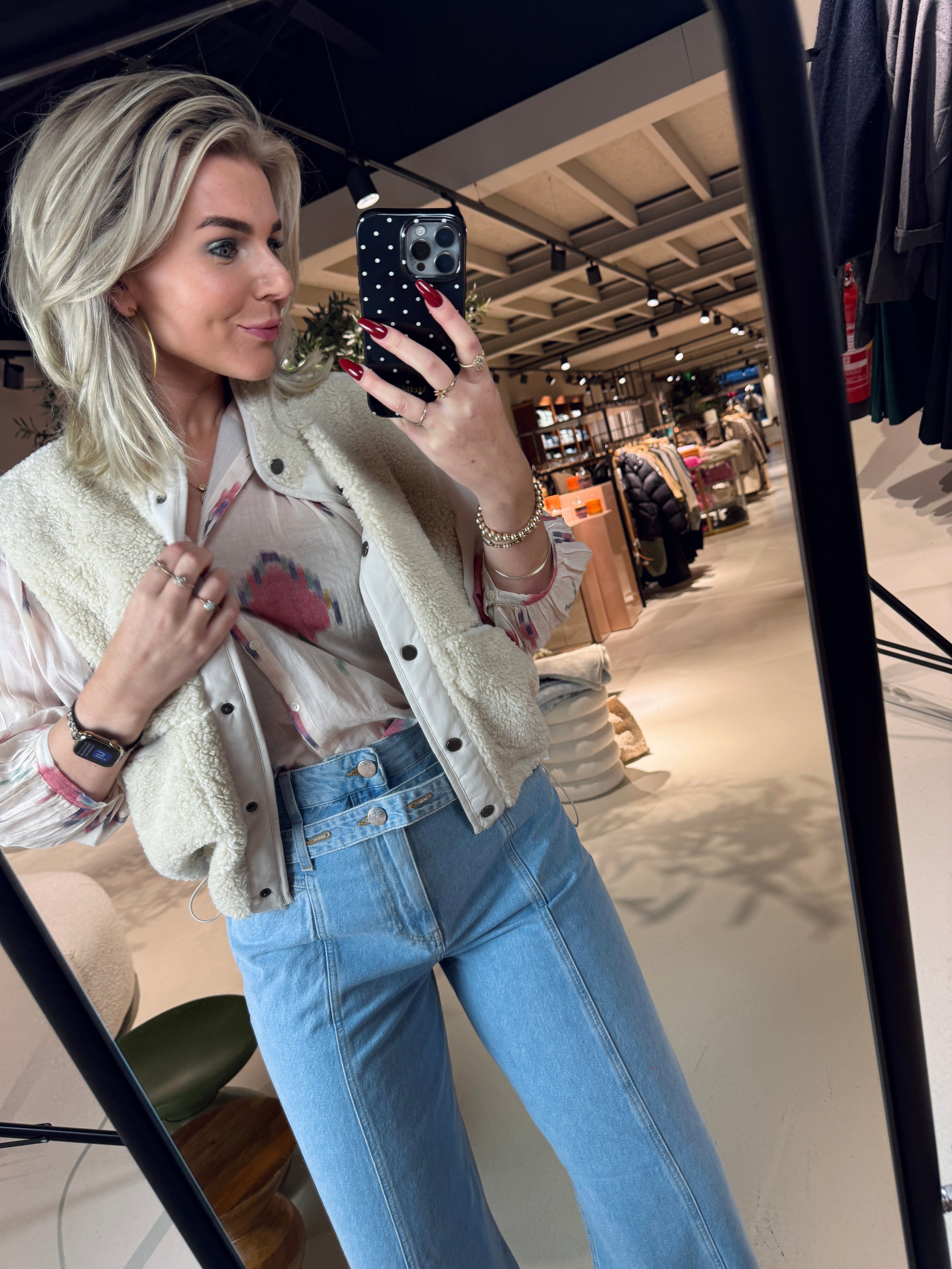 Steve sleeveless jacket