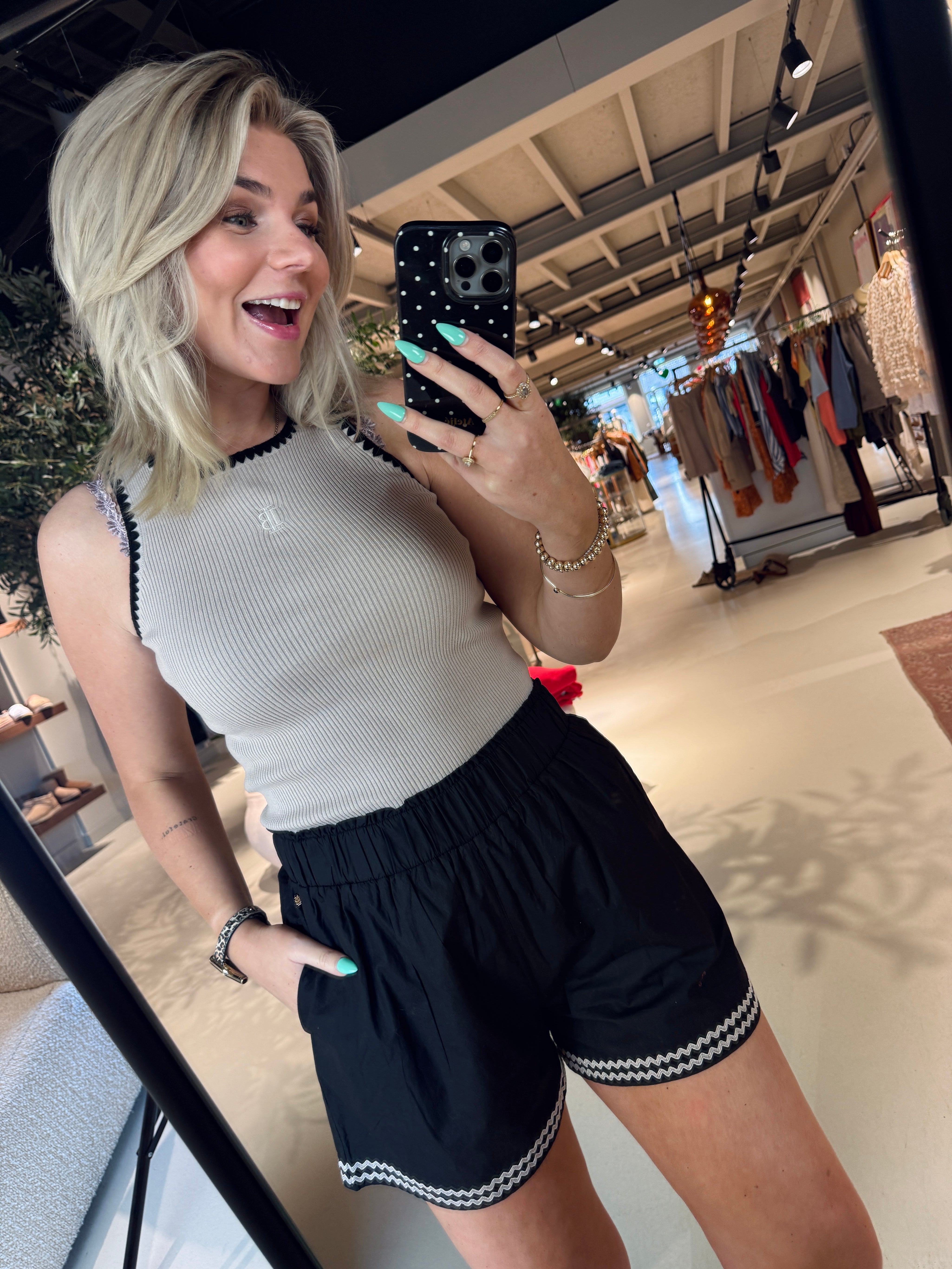 Seylin Short