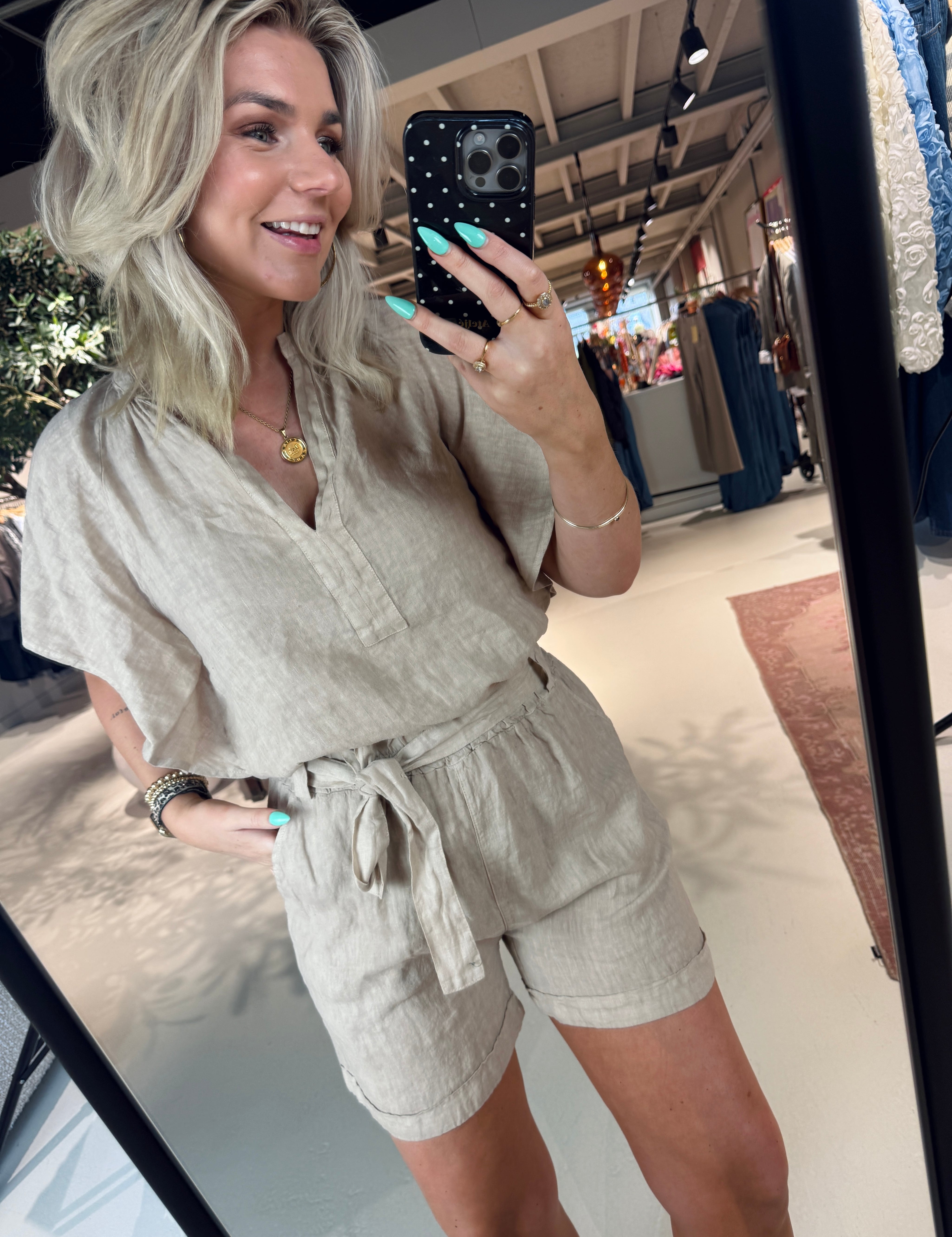 Vina linen blouse