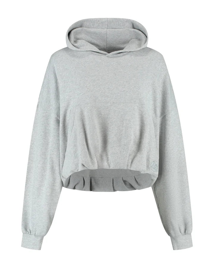 Bibi Sweater cropped model van Deblon