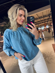 Anesa, Blouse