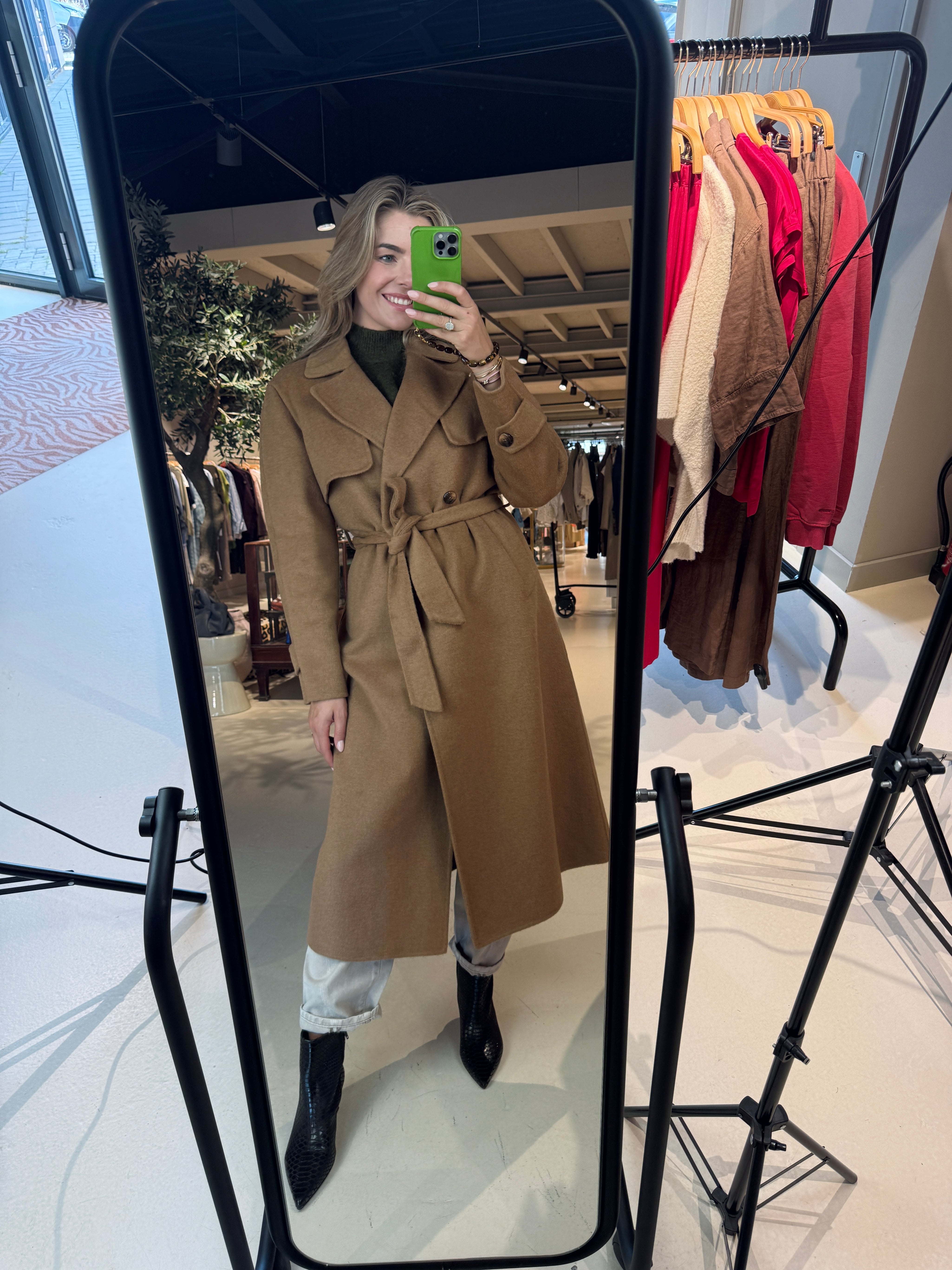 Celisa Coat Ibana | RIXT