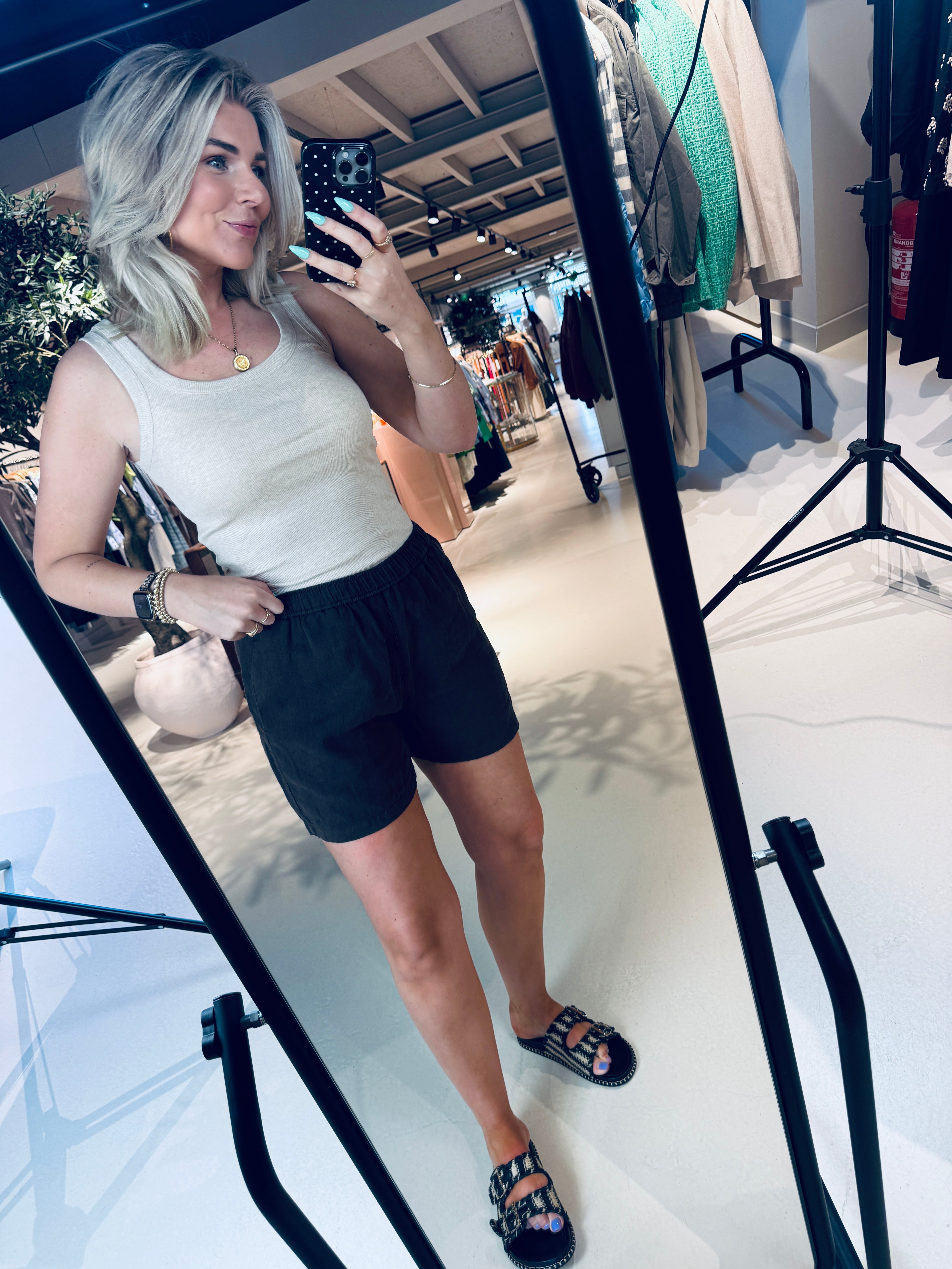 Pella Shorts