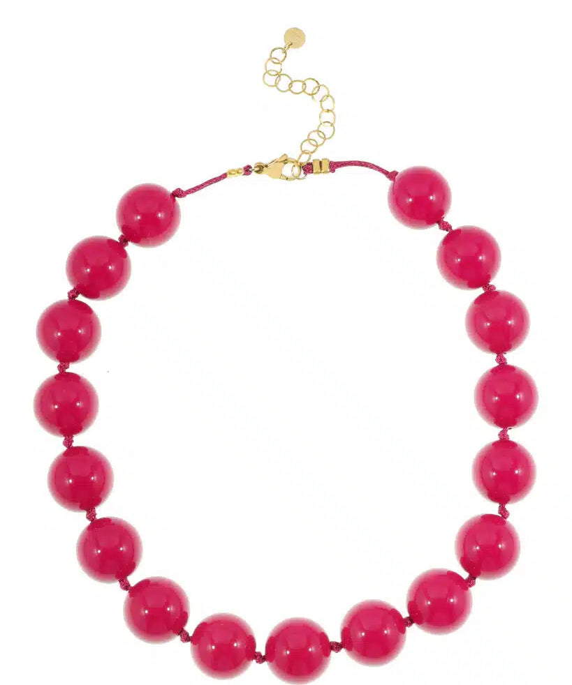 Korte ketting met grote ronde kralen Ellen Beekmans