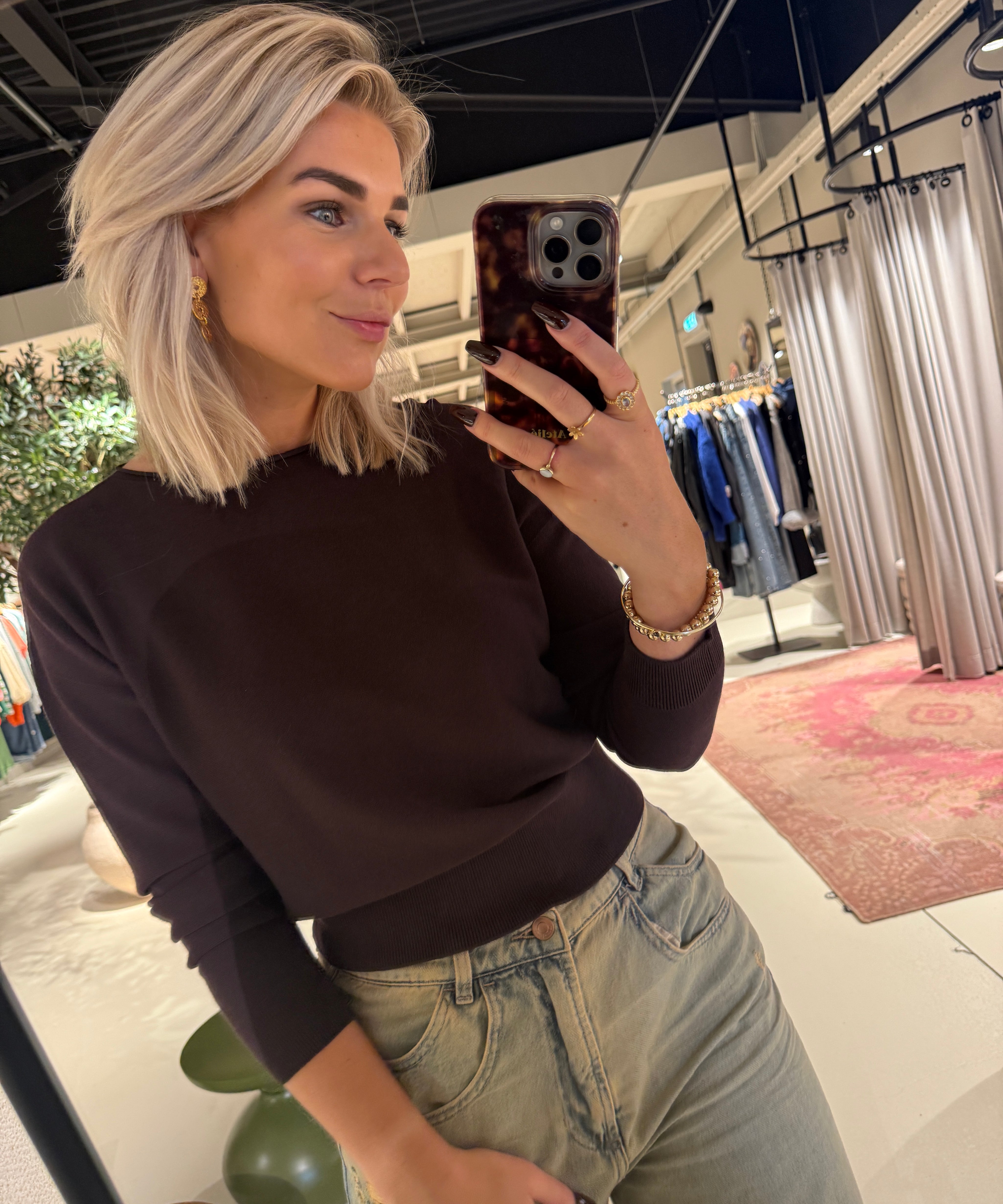 F0904AB7-A795-4EF0-9AC8-79176DF4B54B.jpg