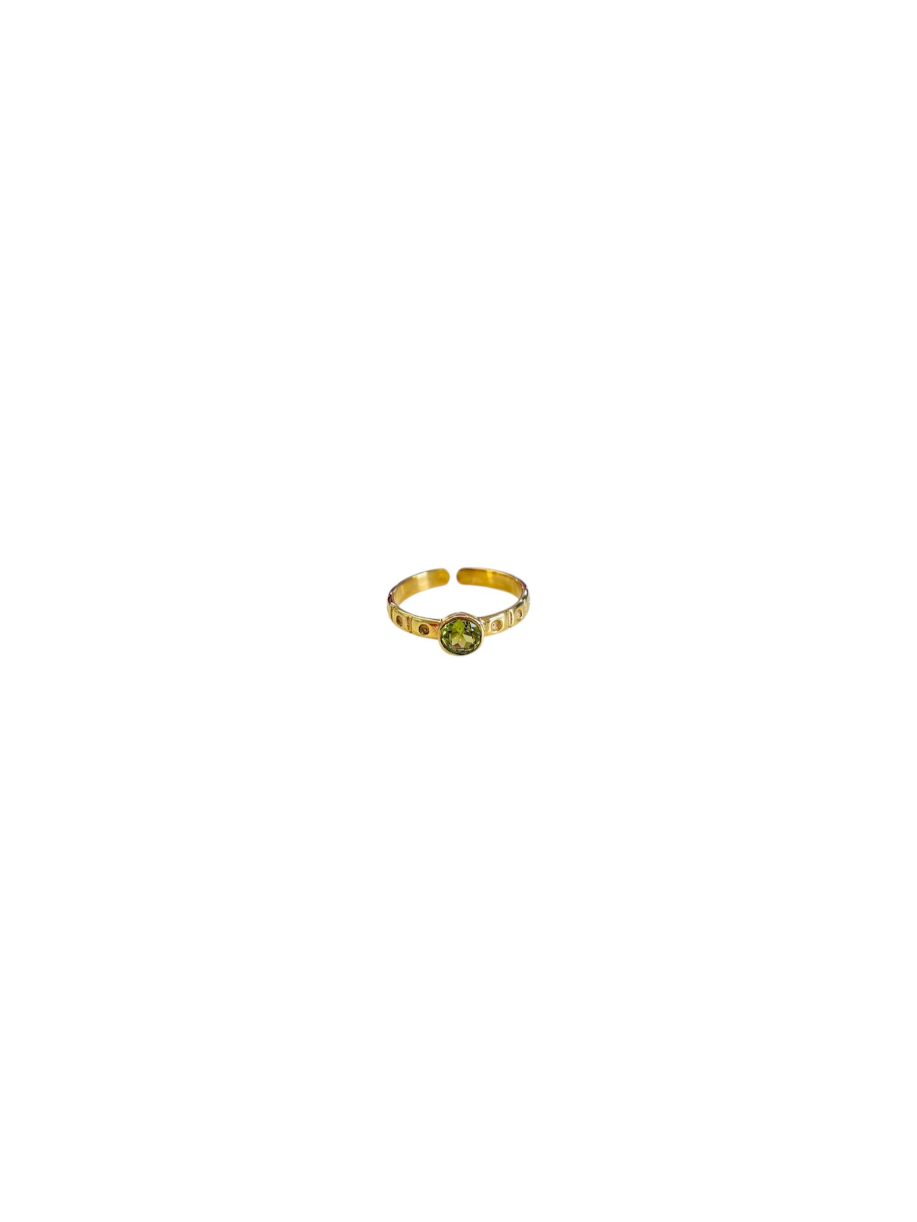 Gouden ring met groene edelsteen