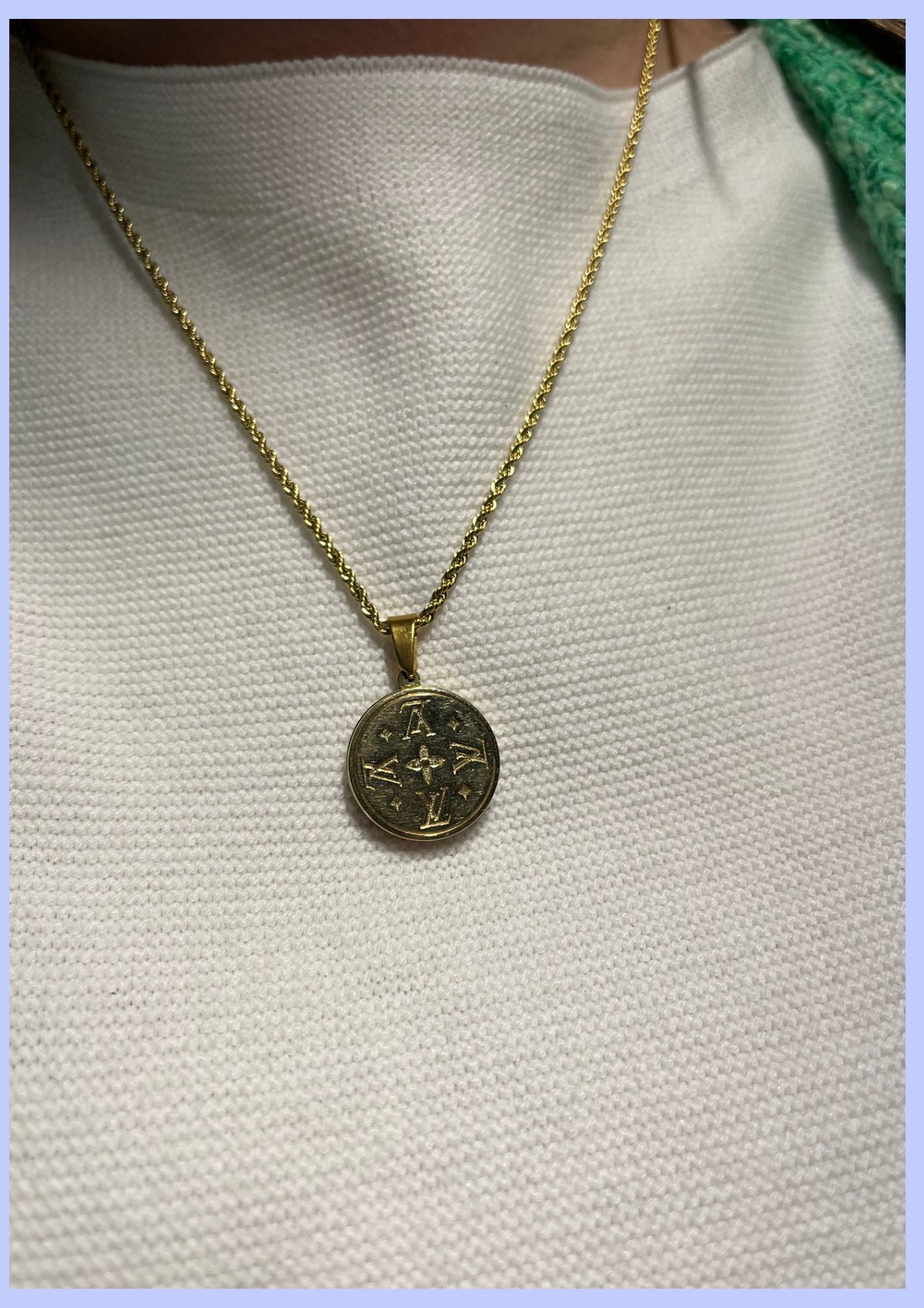 Ketting - Bedel Louis Vuitton goud met logo rondom