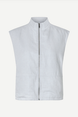 Sakaila Vest