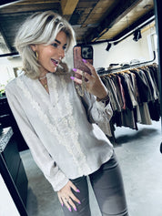 Carmen, shirt - 1205 ChateaGray