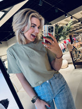 Mikis monogram tee - Sunlit grass