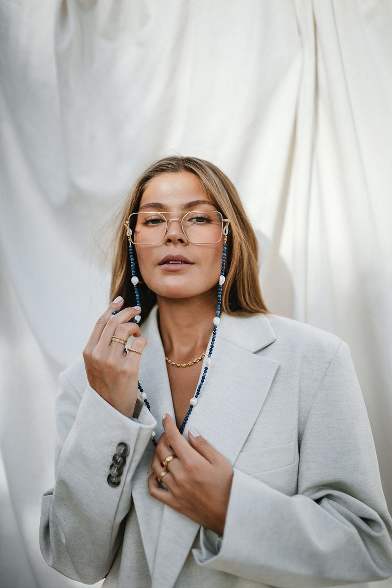 Lapis lazuli stones with pearls