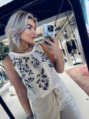 Olena, embroidery top - 1010 Off White