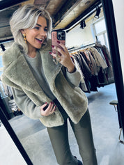 D6Cheedo faux fur waistcoat - swamp green