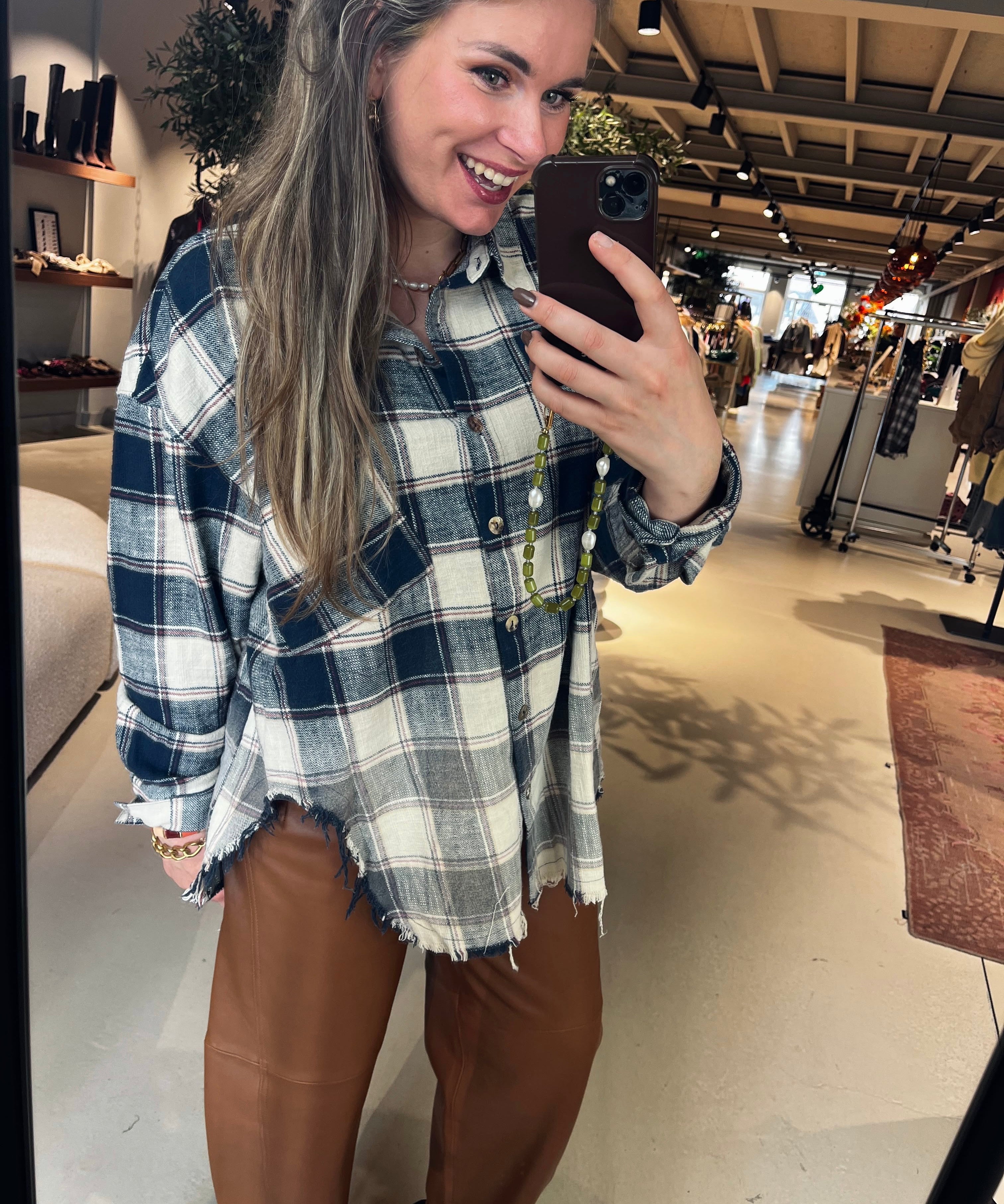 library-73C83F45-2D2E-44C5-8D69-B1121A81D66E-L0-001.jpg