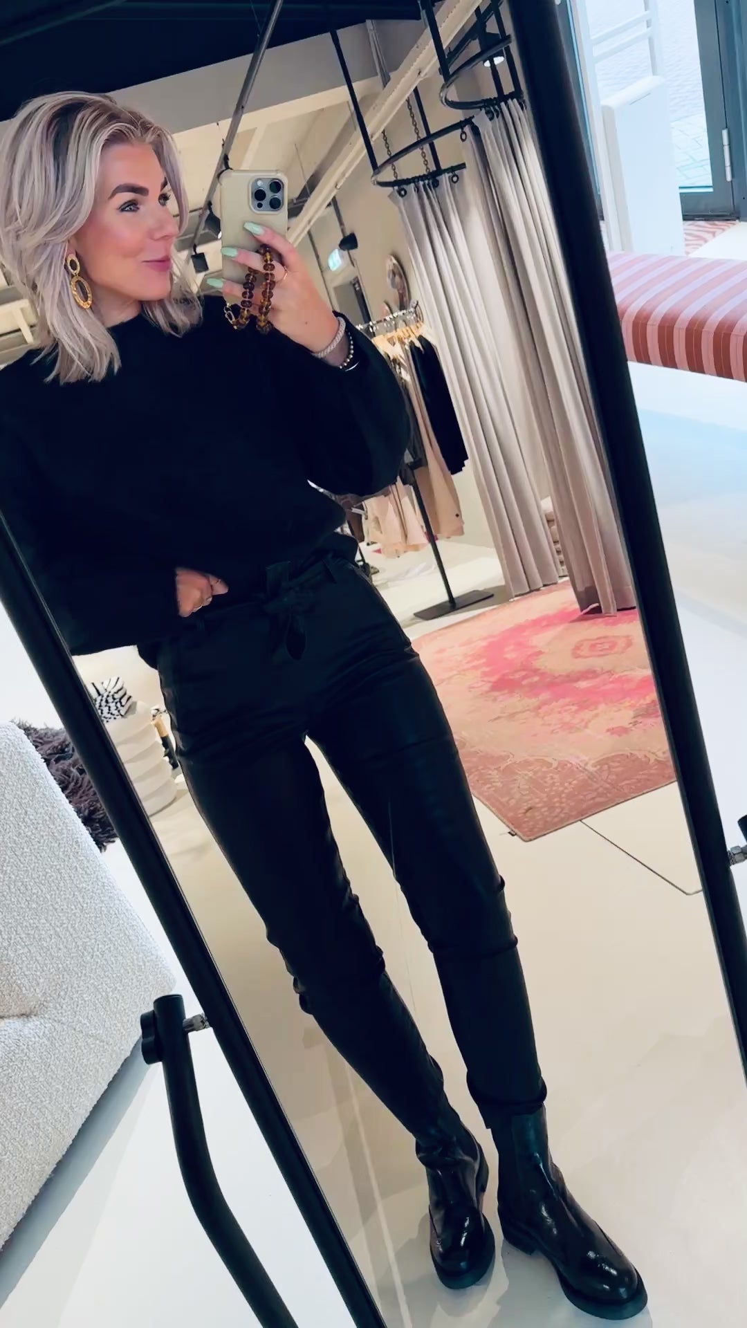 Amalia Pullover - Black