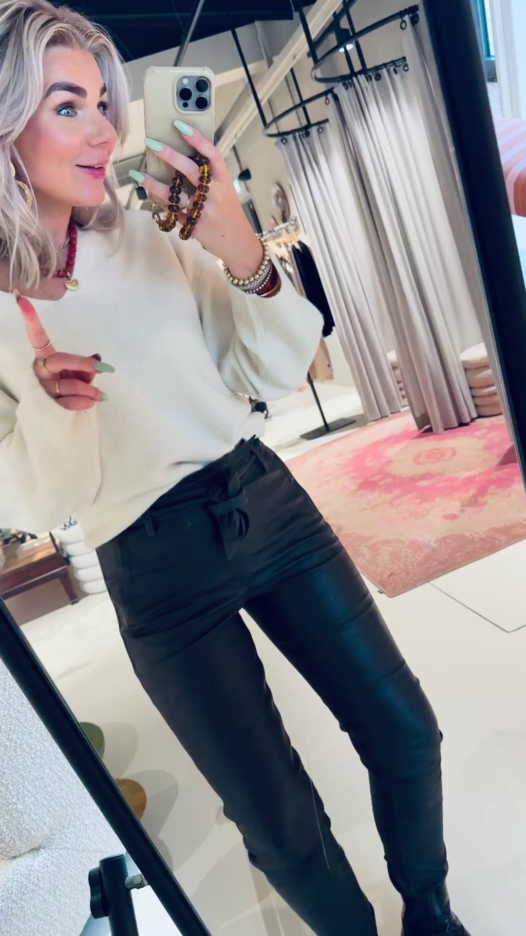 Lucia Pullover - Off White