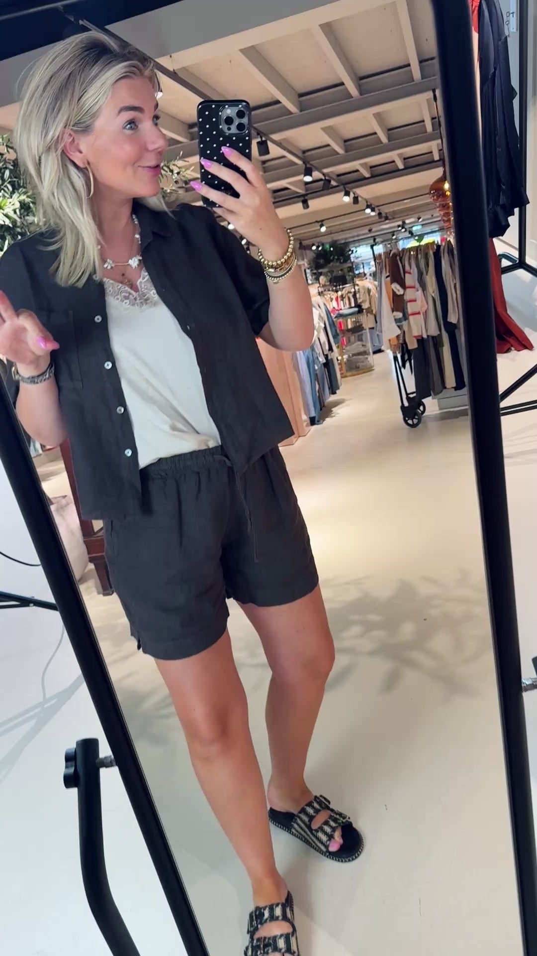 Lio linen shorts