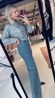 Therel metallic constructed top