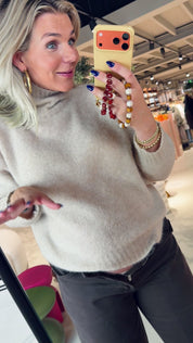 66.176 Sweater
