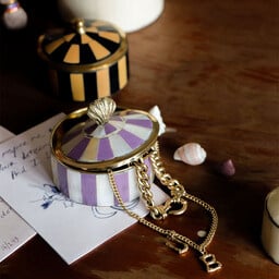 Scarlett circus box lilac